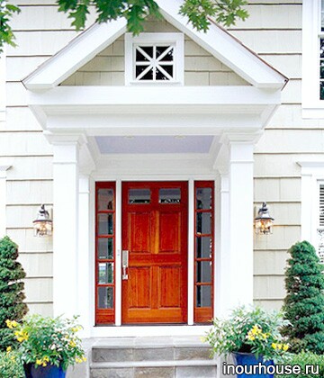Оформление входной двери дома
